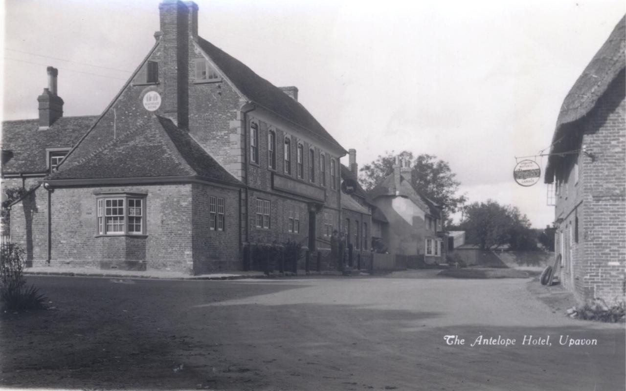 The Antelope At Upavon Hotel Exterior photo